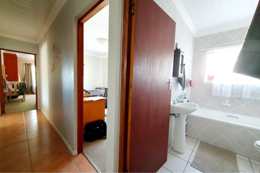 2 Bedroom Property for Sale in Dana Bay Western Cape